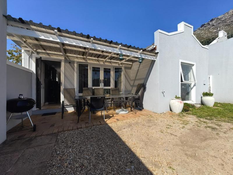 3 Bedroom Property for Sale in Lakeside Western Cape